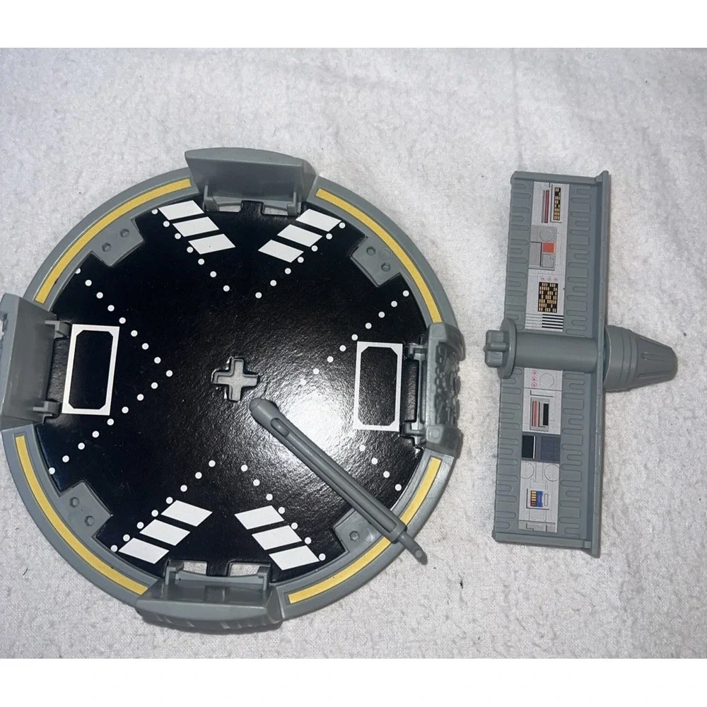 1994 *for parts* Micro Machines Star Wars The Death Star Playset Galoob VTG